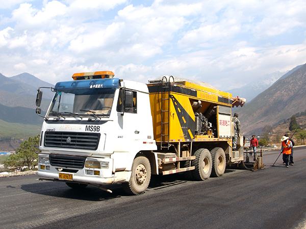 瀝青灑布車怎么保養(yǎng)?如何做到不浪費(fèi)?